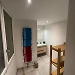 Apartment Plein Pied Centre Avec Petite Cour Interieur *