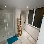 Plein Pied Centre Avec Petite Cour Interieur Apartment Issoire