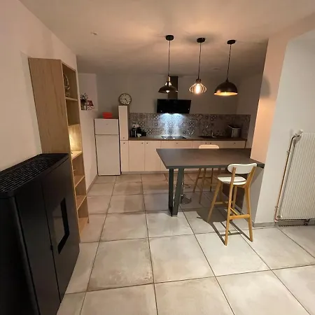Plein Pied Centre Avec Petite Cour Interieur Issoire